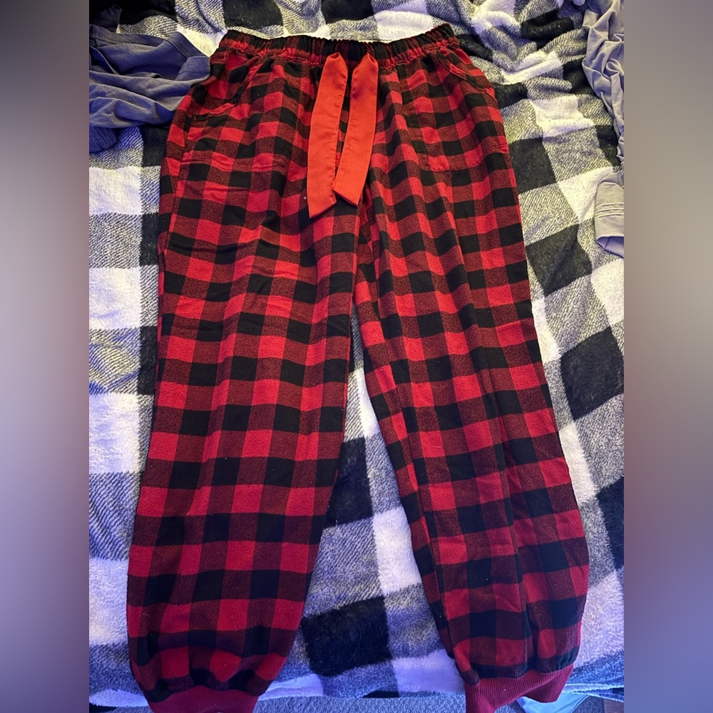 size small red flannel hollister pajama pants